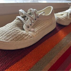 Women's Cream Sneakers